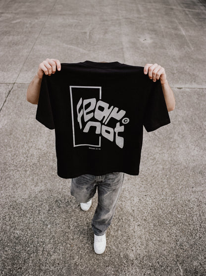 OVERSIZED T SHIRT FEAR NOT BOLD - model-1.jpg - 5