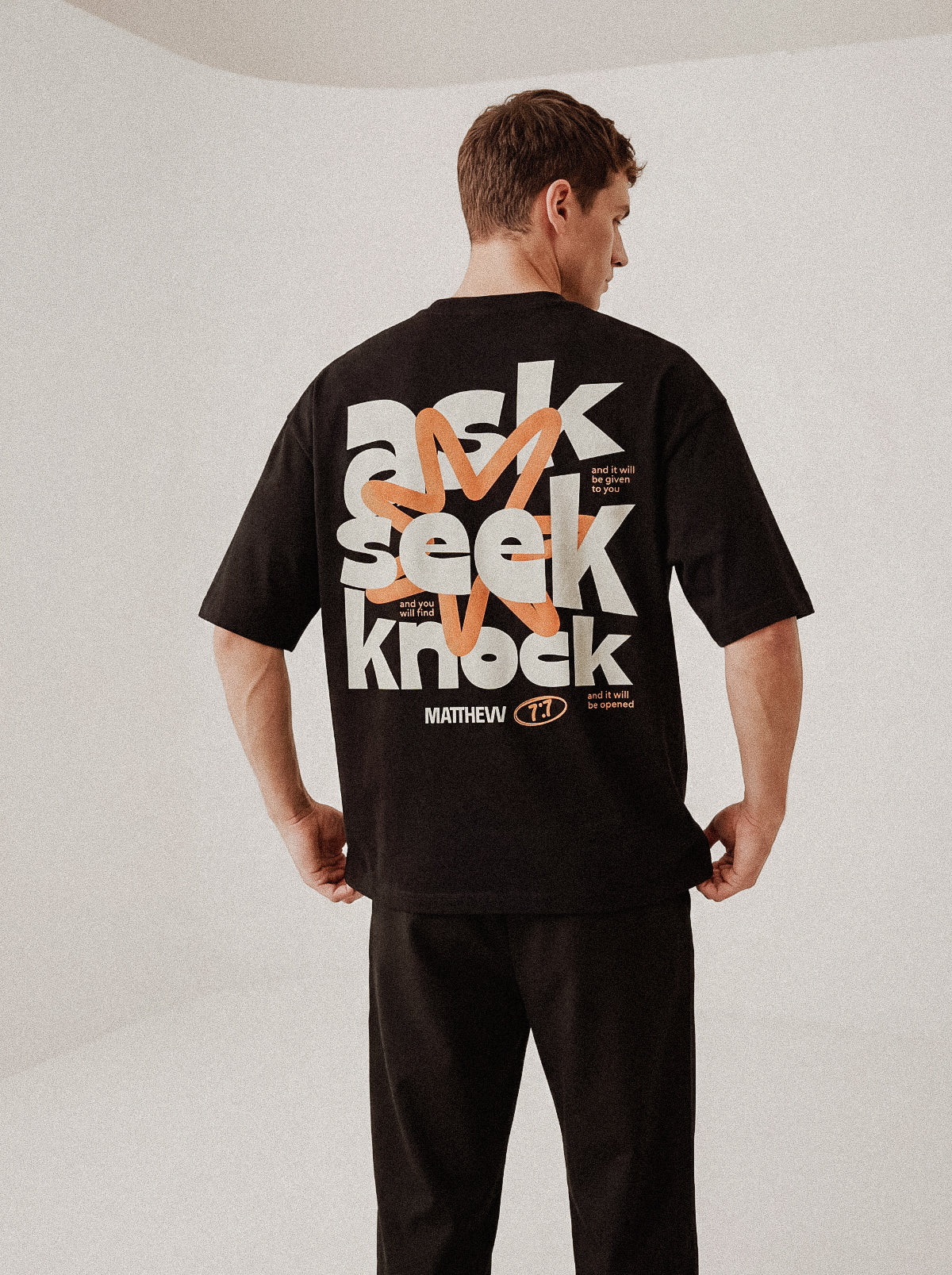 OVERSIZED T-SHIRT ASK SEEK KNOCK - model-1.jpg - 2