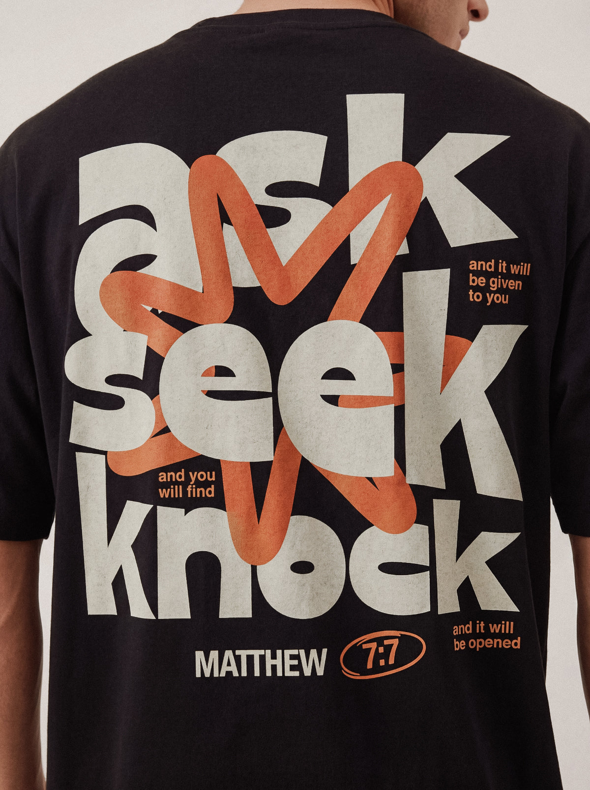 OVERSIZED T-SHIRT ASK SEEK KNOCK - model-2.jpg - 3