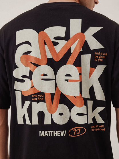 OVERSIZED T-SHIRT ASK SEEK KNOCK - model-2.jpg - 3