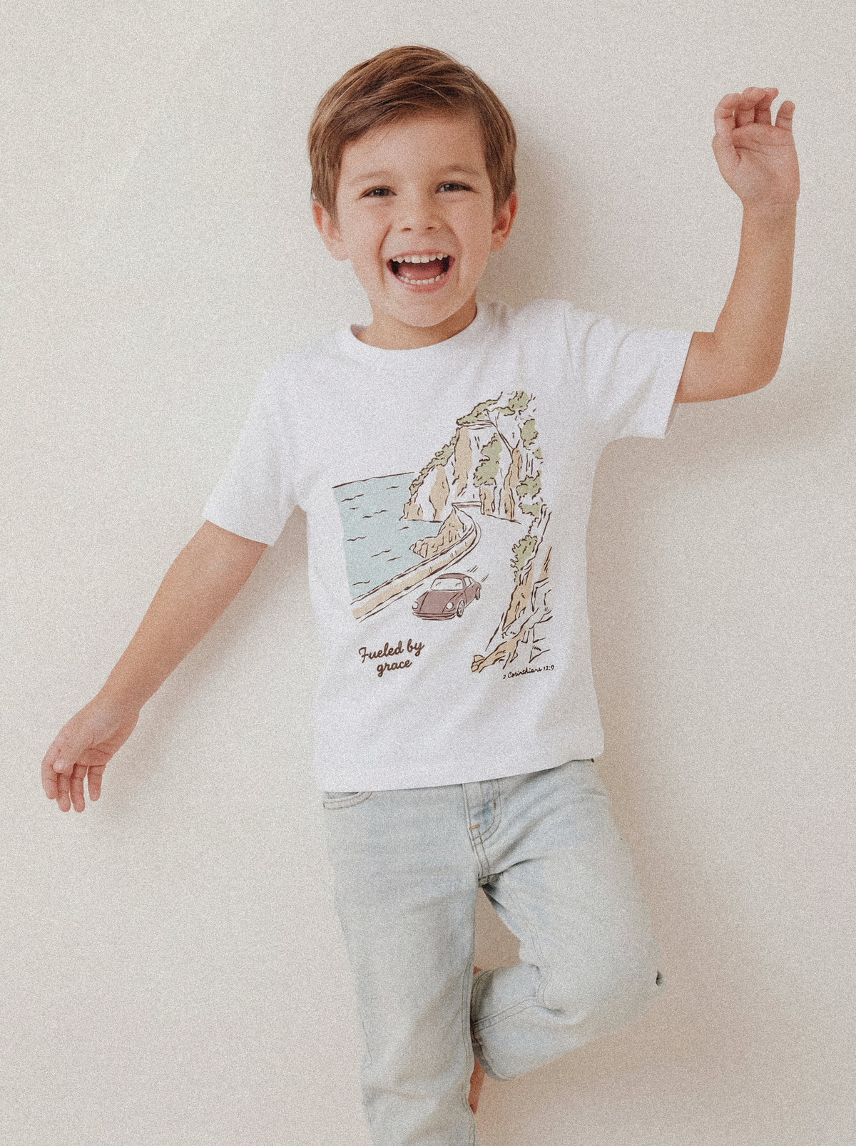 KIDS REGULAR FIT T-SHIRT DRIVEN BY GRACE - model-2.jpg - 4