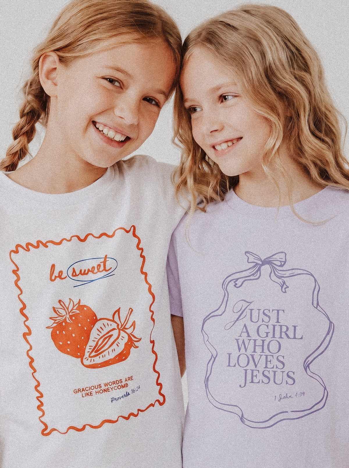KIDS REGULAR FIT T-SHIRT BE SWEET - model-2.jpg - 3