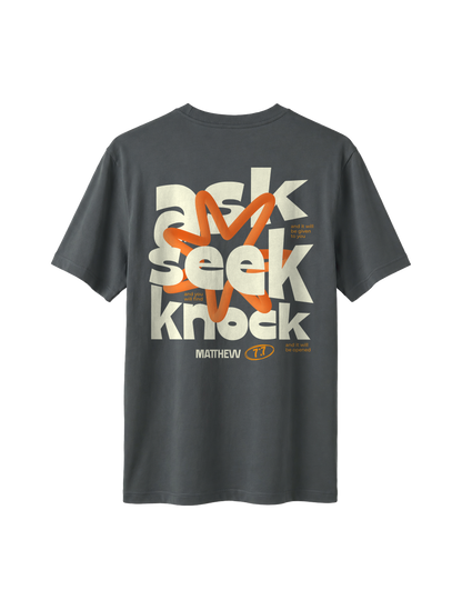 RELAXED FIT T-SHIRT ASK SEEK KNOCK - sparker-anthracite-back.png - 5
